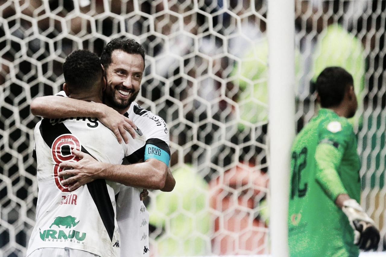 Vasco domina, goleia o Trem-AP e avança na Copa do Brasil