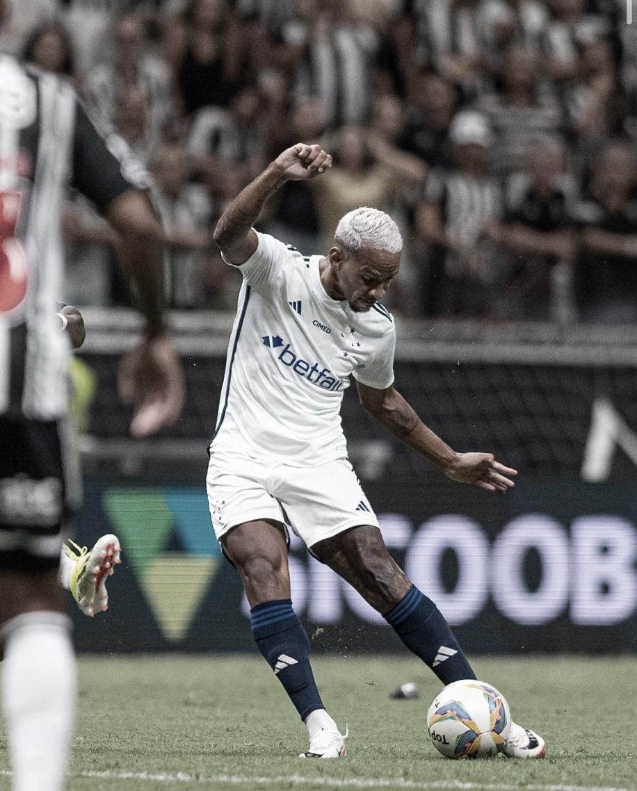 Cruzeiro Bate Atl Tico Mg E Segue Na Arena Mrv Vavel Brasil