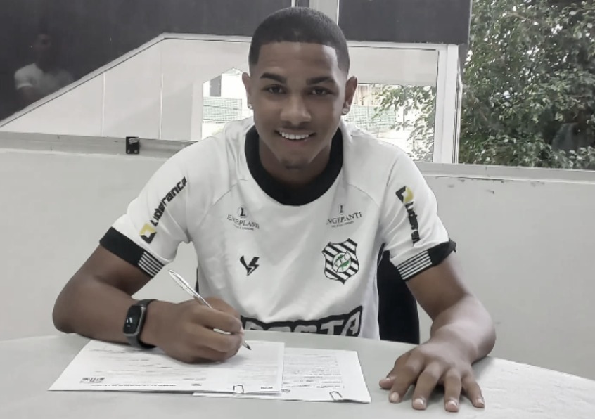 ‘Manezinho da Ilha’, atacante Kauã Ziegler assina primeiro contrato profissional com o Figueirense