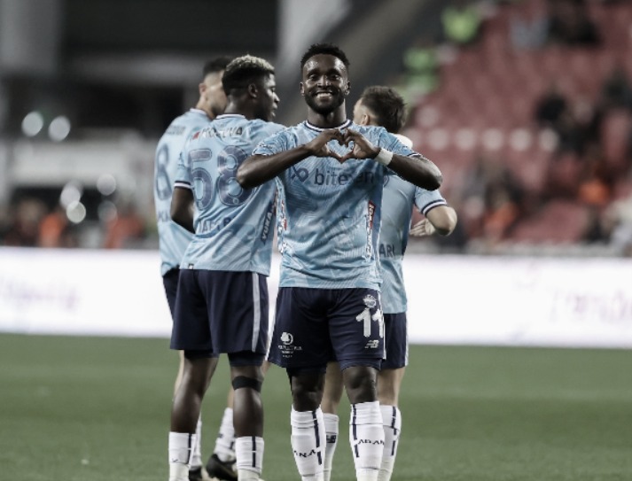 Ex Corinthians E Santos Steven Mendoza Marca Primeiro Gol Na Turquia E