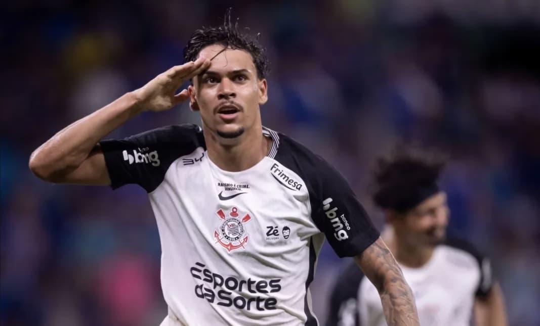 Corinthians aproveita expulsão e arranca empate com o Cruzeiro no ...