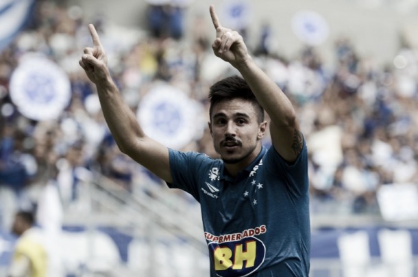 Willian destaca grupo após vitória sobre Joinville: "Feliz pelo desempenho dos companheiros"