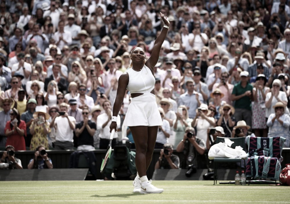 Serena Williams atropela Strycova nas semifinais de Wimbledon e vai à final pela 11ª vez