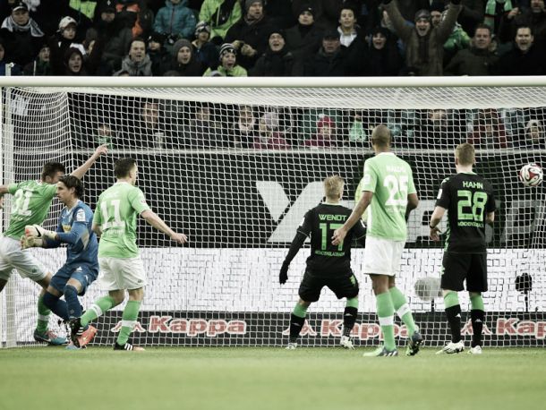 VfL Wolfsburg 1-0 Borussia Mönchengladbach: Wolves see off Foals in race for Champions League