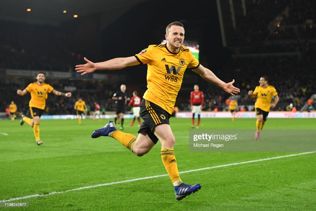 Wolverhampton Wanderers Vs Manchester United: Classic Encounters