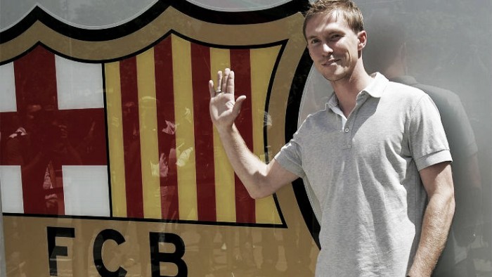 Ex-Barcelona, meia Hleb admite arrependimento de ter assinado com clube espanhol Ex-Barcelona, meia Hleb admite arrependimento de ter assinado com clube espanhol