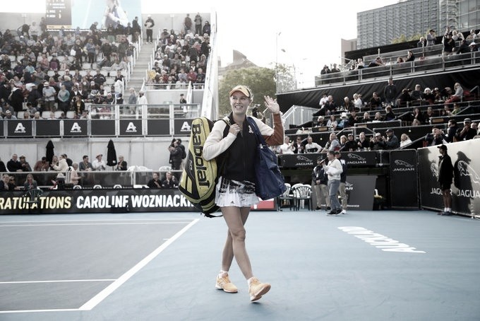 Wozniacki elimina atual bicampeã Goerges e avança em Auckland Wozniacki elimina atual bicampeã Goerges e avança em Auckland