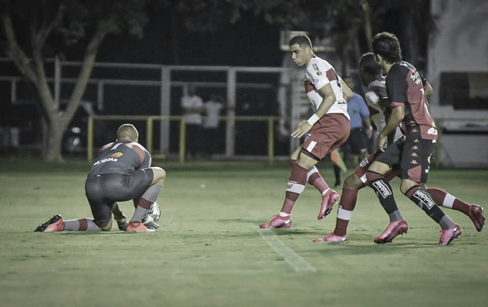 Xandão mira crescimento do CRB na reta final da temporada Xandão mira crescimento do CRB na reta final da temporada