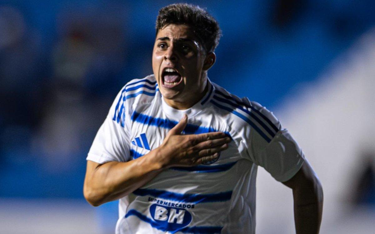 Cruzeiro vira contra Grêmio em jogo eletrizante e garante vaga na final da Copinha Cruzeiro vira contra Grêmio em jogo eletrizante e garante vaga na final da Copinha