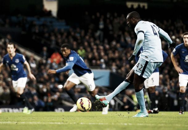 Manchester City 1-0 Everton: City close gap on Chelsea to three points with victory