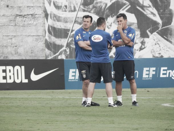 Dunga faz mistério, fecha treino e não dá indício de time titular brasileiro para encarar Argentina