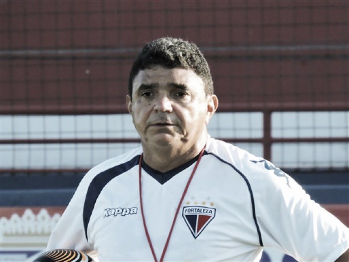 Fortaleza anuncia demissão do técnico Flávio Araújo após sequência de más atuações