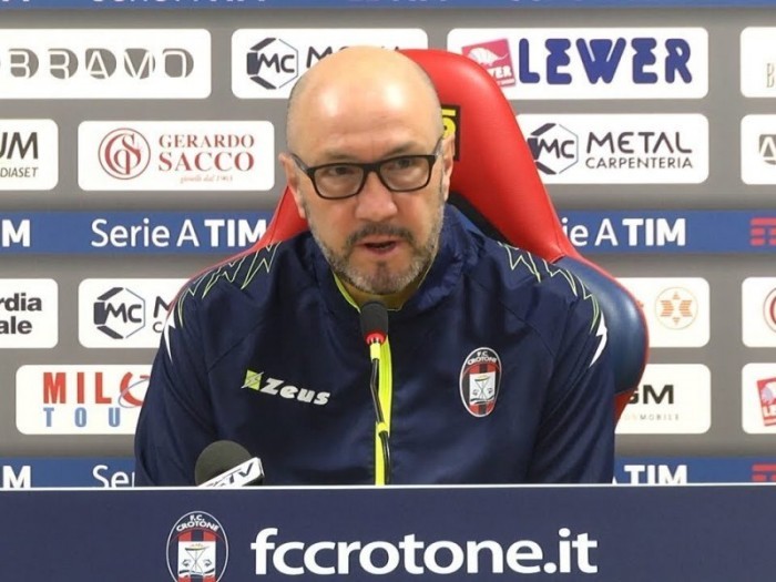 Crotone - Zenga presenta la sfida contro il Napoli: "Contro di loro match stimolante, sono un fan di Sarri"