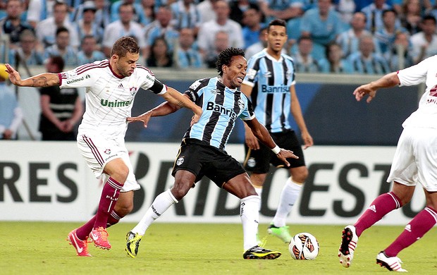 Grêmio e Fluminense ficam no empate e decidem classificação na última rodada Grêmio e Fluminense ficam no empate e decidem classificação na última rodada