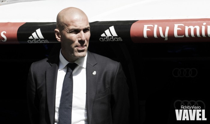 Zidane assegura permanência de James Rodríguez no Real Madrid: "Vai ficar" Zidane assegura permanência de James Rodríguez no Real Madrid: "Vai ficar"