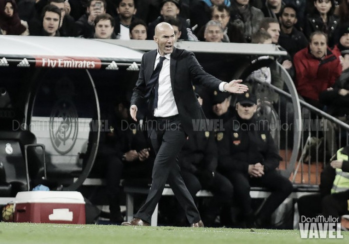 Zidane: "Estoy contento con mi plantilla, no necesito incorporaciones" Zidane: "Estoy contento con mi plantilla, no necesito incorporaciones"