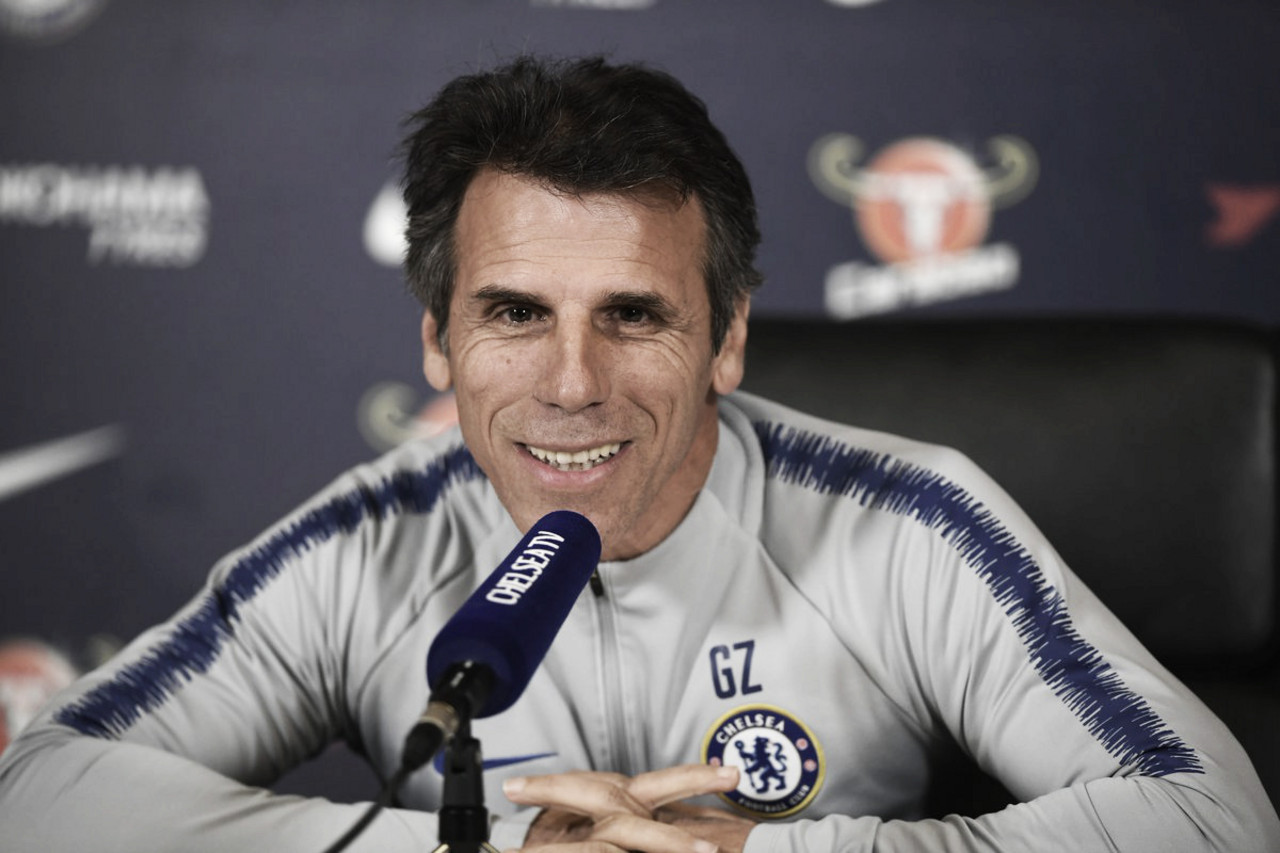 Zola quer revanche do Chelsea contra Tottenham na Copa da Liga: “Feliz que vamos enfrentá-los” Zola quer revanche do Chelsea contra Tottenham na Copa da Liga: “Feliz que vamos enfrentá-los”