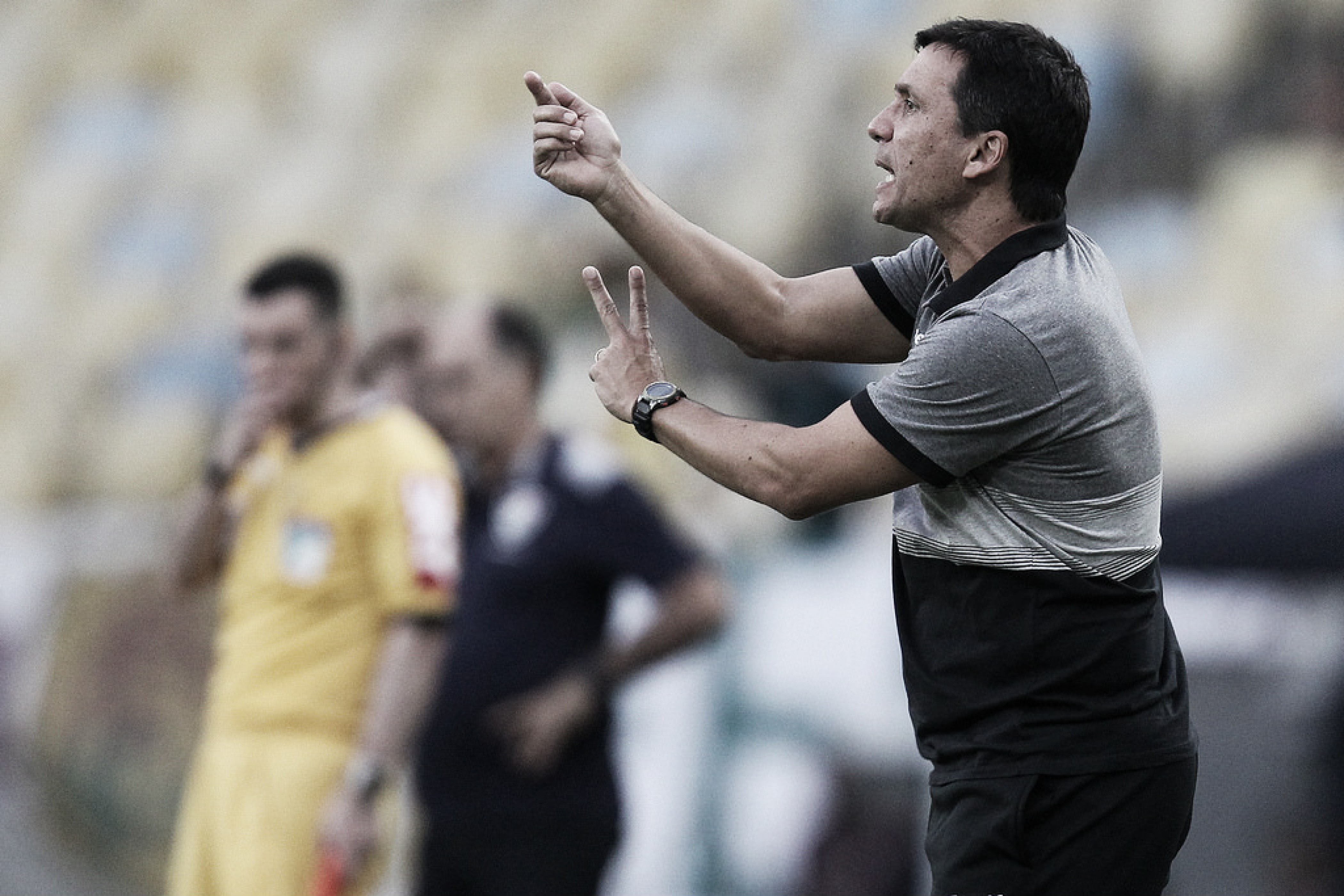 Zé Ricardo pede calma e equilíbrio ao Botafogo após derrota para o Fluminense Zé Ricardo pede calma e equilíbrio ao Botafogo após derrota para o Fluminense