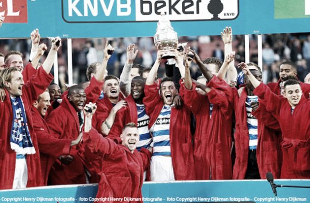 Após confusão, Zwolle goleia Ajax e conquista KNVB Beker pela primeira vez na história