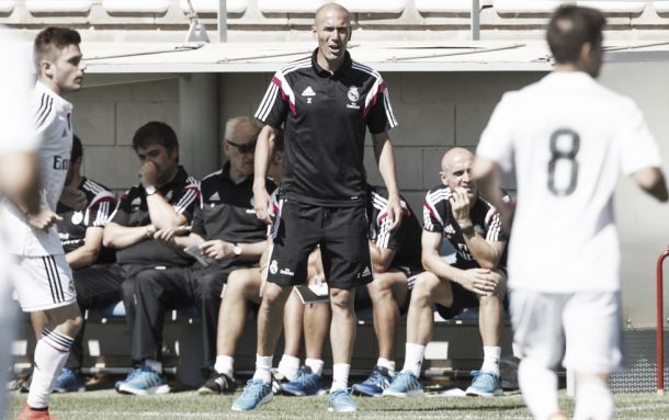Zidane to stay at Real Madrid Castilla for another year