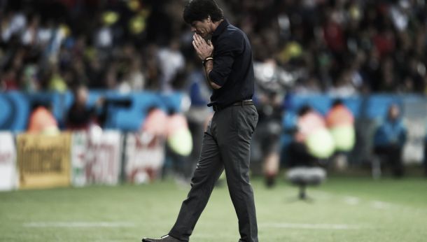 Löw defende atuação da Alemanha e usa exemplo do Brasil pela situação do jogo Löw defende atuação da Alemanha e usa exemplo do Brasil pela situação do jogo